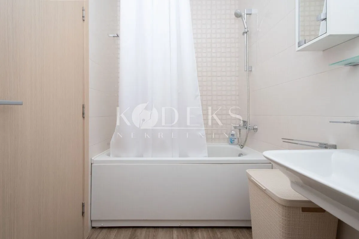 Izdavanje, dvosoban stan, 71m², City Kvart, Podgorica