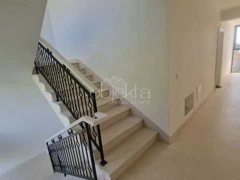 Izdavanje, stan, 52m², Tivat, Crna Gora - image 2