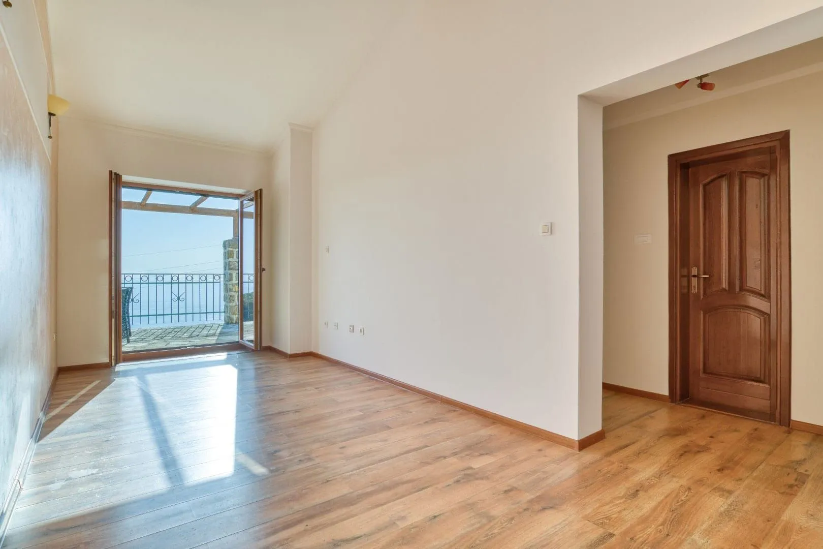 Sale, house, 388m², Petrovac, Budva