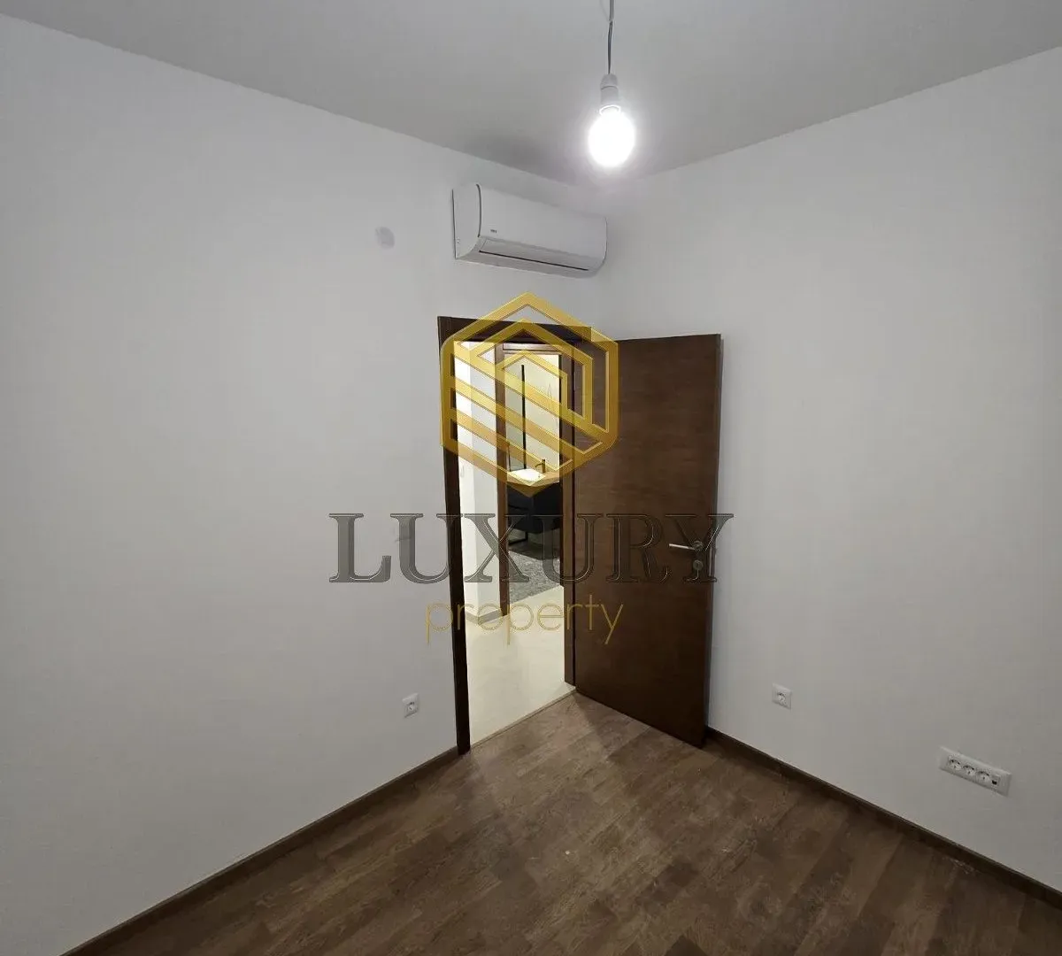 Izdavanje, trosoban stan, 81m², Vezirov Most, Podgorica