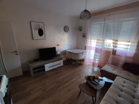 Rent, two bedroom apartment, 47m², Preko Morače, Podgorica - image 2