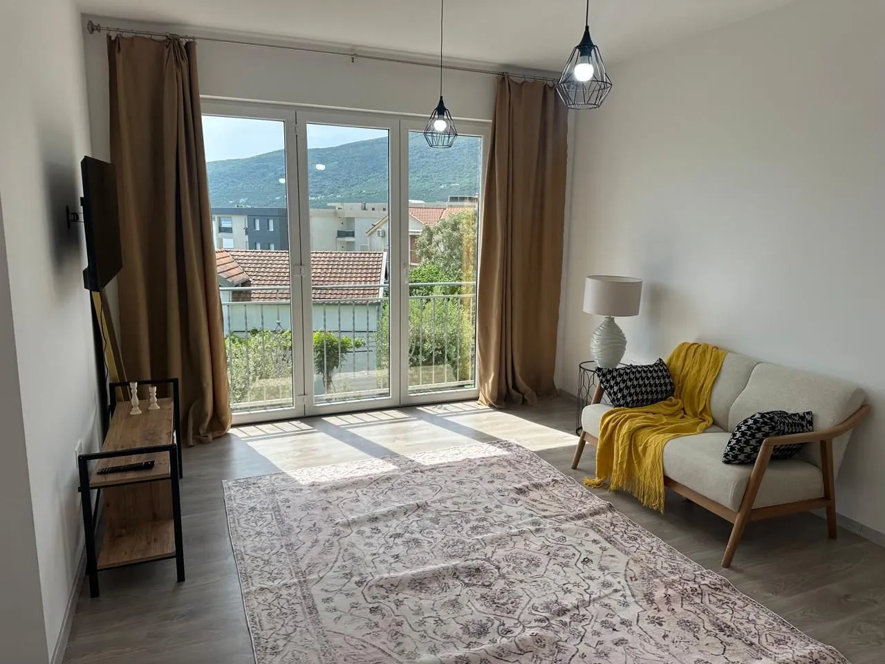 Prodaja, dvosoban stan, 85m², Đenovići, Herceg Novi
