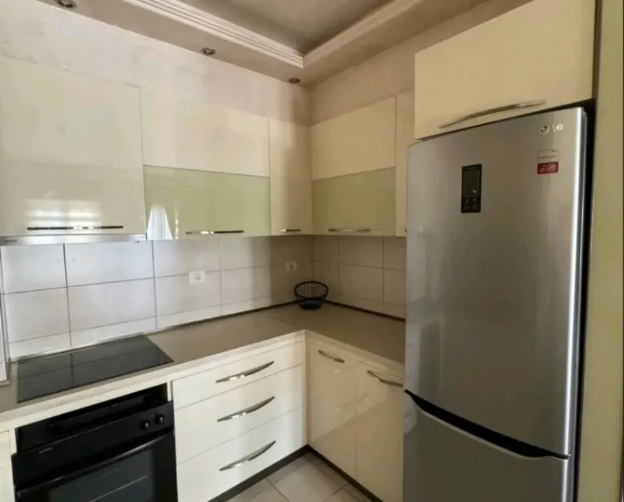 Izdavanje, jednosoban stan, 52m², City Kvart, Podgorica