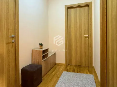 Rent, two bedroom apartment, 76m², Dalmatinska ulica, Podgorica - image 12