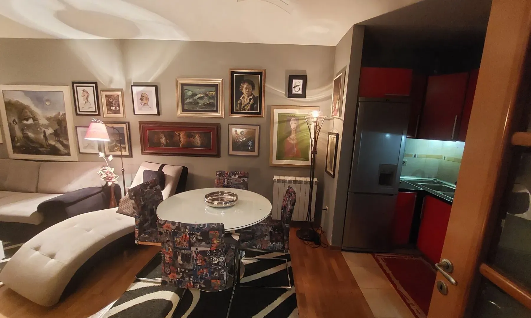 Izdavanje, trosoban stan, 105m², Preko Morače, Podgorica