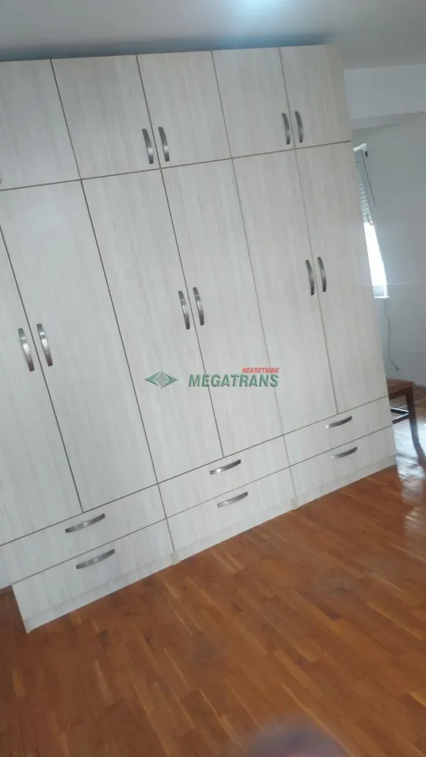 Izdavanje, jednosoban stan, 30m², Bulevar Oslobodjenja, Novi Sad Sve Podlokacije