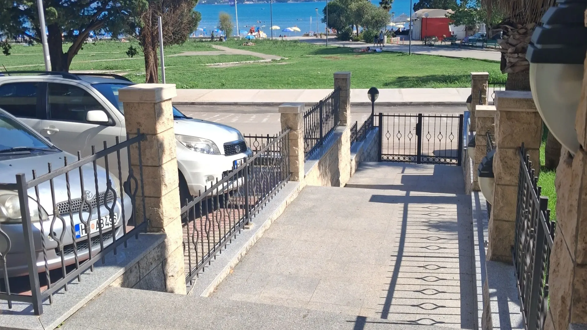 Izdavanje, dvosoban stan, 47m², Igalo, Herceg Novi