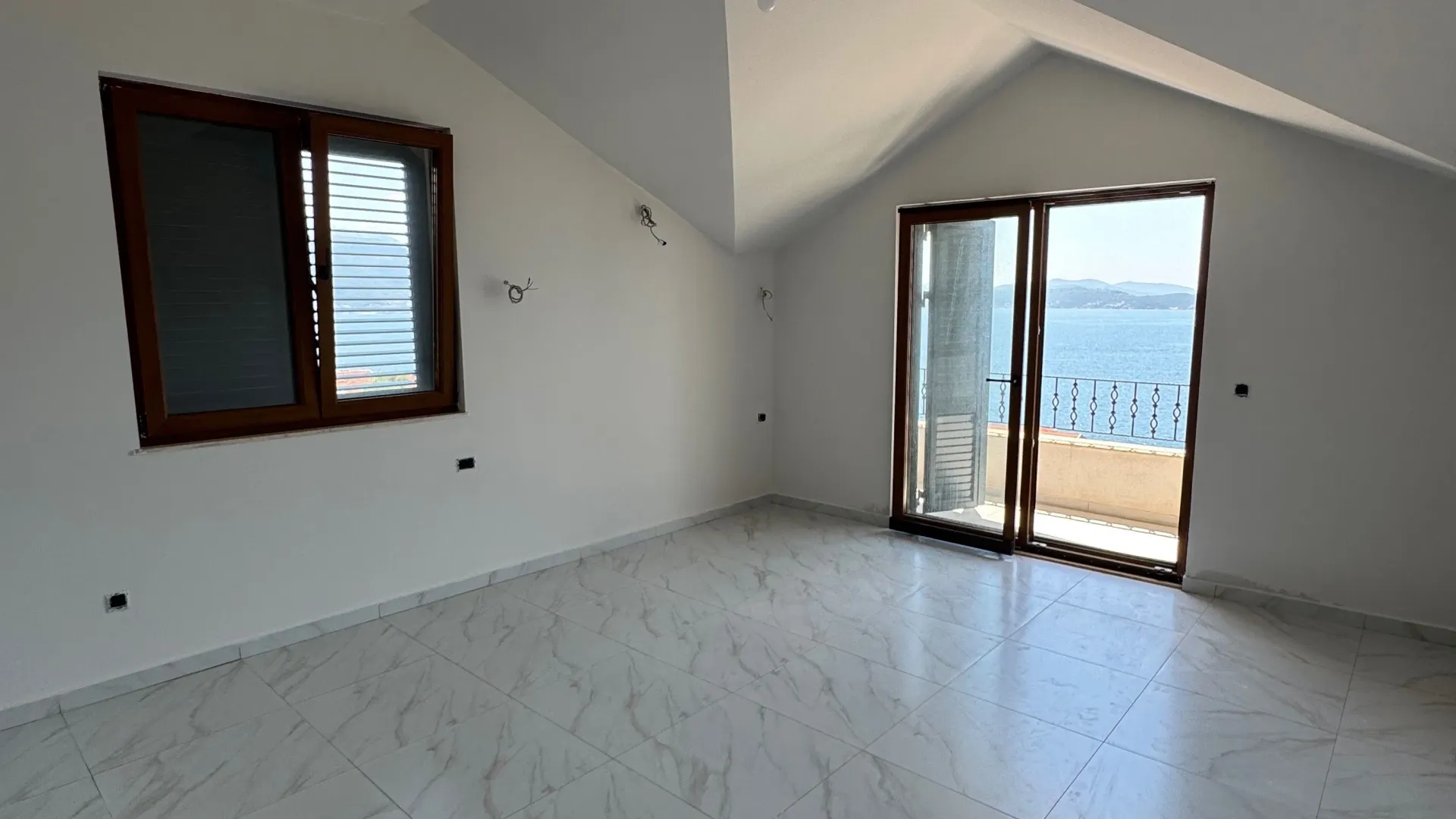 Prodaja, trosoban stan, 105m², Bijela, Herceg Novi