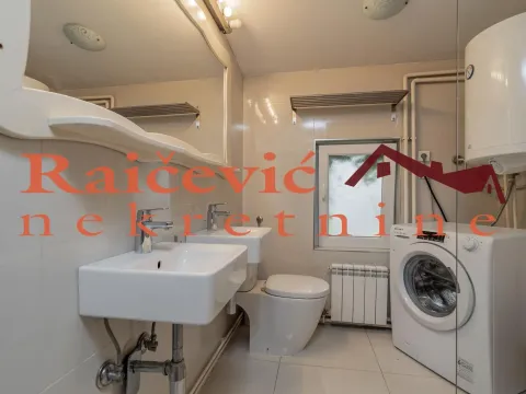 Sale, three bedroom apartment, 82m², Kalenić Pijaca, Vračar Sve Podlokacije - image 15