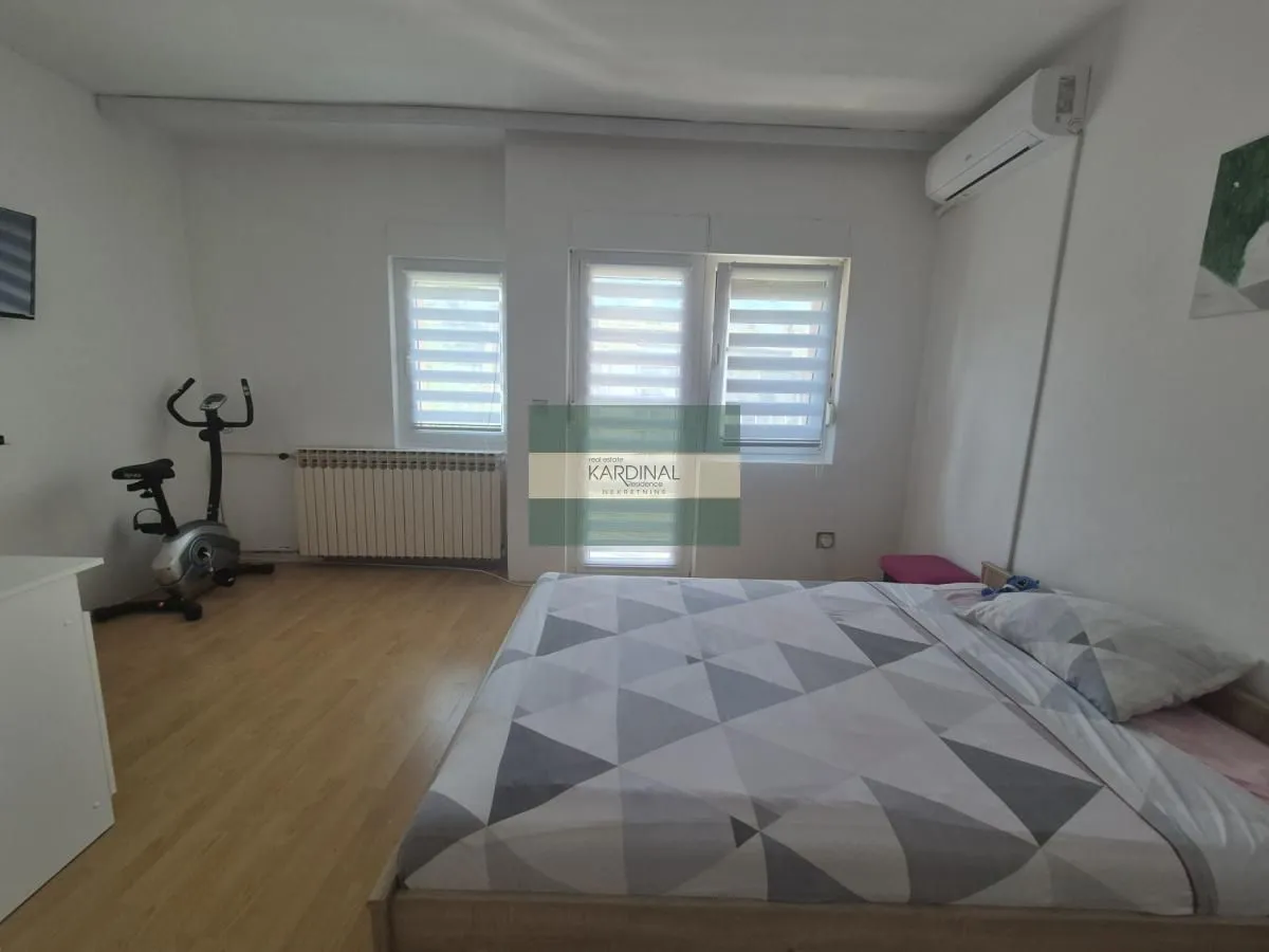 Prodaja, četvorosoban stan, 120m², Strelište, Jagodina