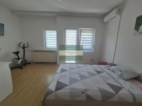 Prodaja, četvorosoban stan, 120m², Strelište, Jagodina - image 4