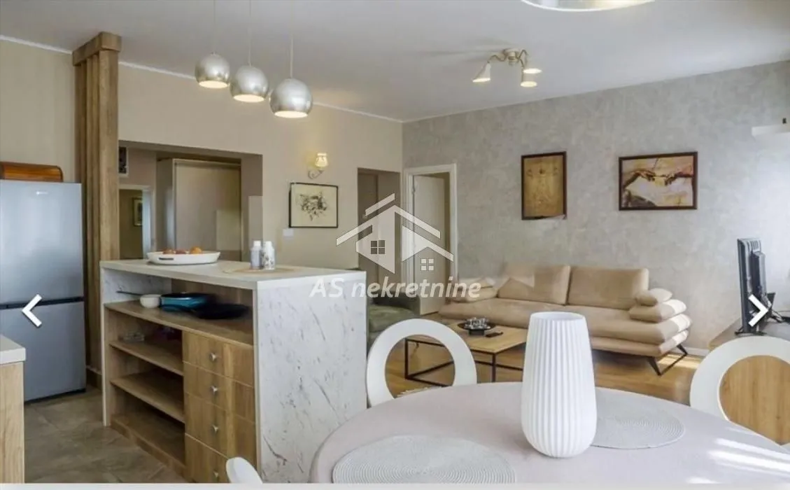 Izdavanje, dvosoban stan, 68m², Kalenić Pijaca, Vračar Sve Podlokacije