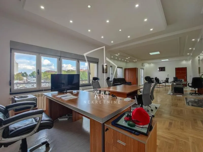 Prodaja, trosoban stan, 157m², Brace Jerković, Voždovac Sve Podlokacije