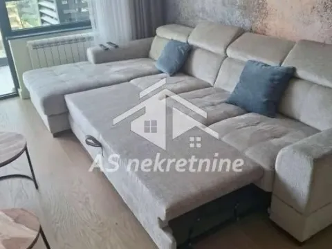 Izdavanje, trosoban stan, 86m², Savski Venac, Beograd - image 4