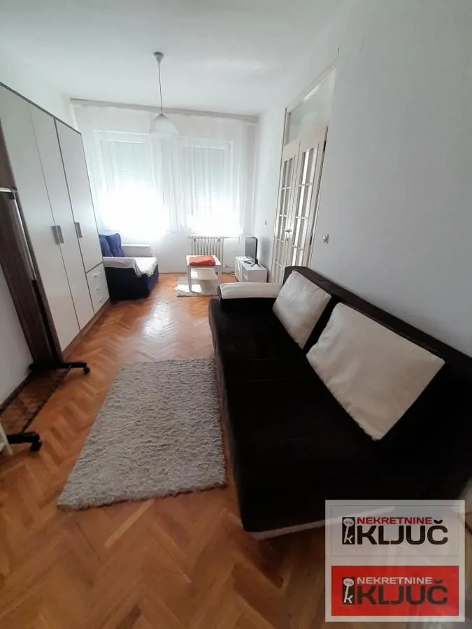 Izdavanje, jednosoban stan, 30m², Bulevar Oslobodjenja, Novi Sad Sve Podlokacije