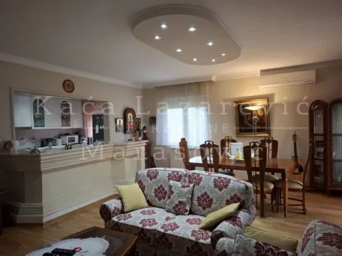 Prodaja, četvorosoban stan, 148m², Voždovac Sve Podlokacije, Beograd - image 2