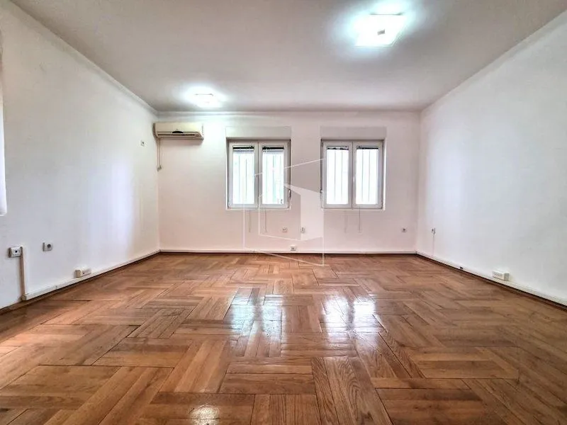 Rent, office space, 65m², Stari Aerodrom, Podgorica