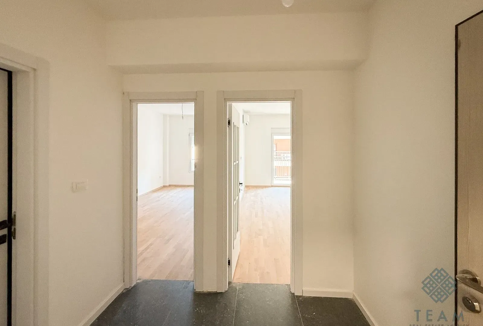 Prodaja, jednosoban stan, 57m², Momišići, Podgorica