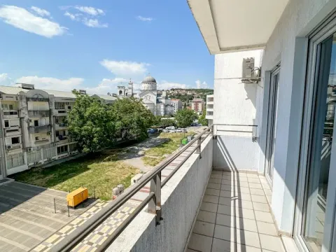Rent, three bedroom apartment, 105m², Preko Morače, Podgorica - image 17