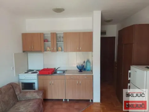 Izdavanje, garsonjera, 30m², Sajmište, Novi Sad - image 3