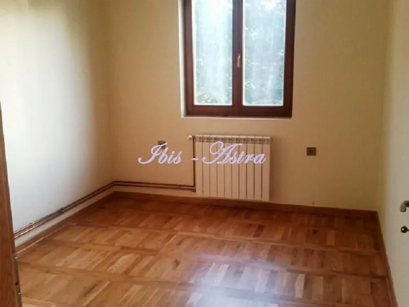Izdavanje, stan, 200m², Banjica, Voždovac Sve Podlokacije