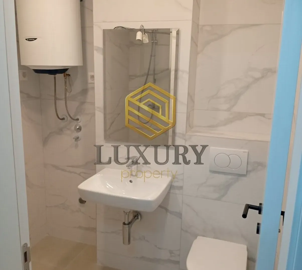 Izdavanje, jednosoban stan, 45m², Stari Aerodrom, Podgorica