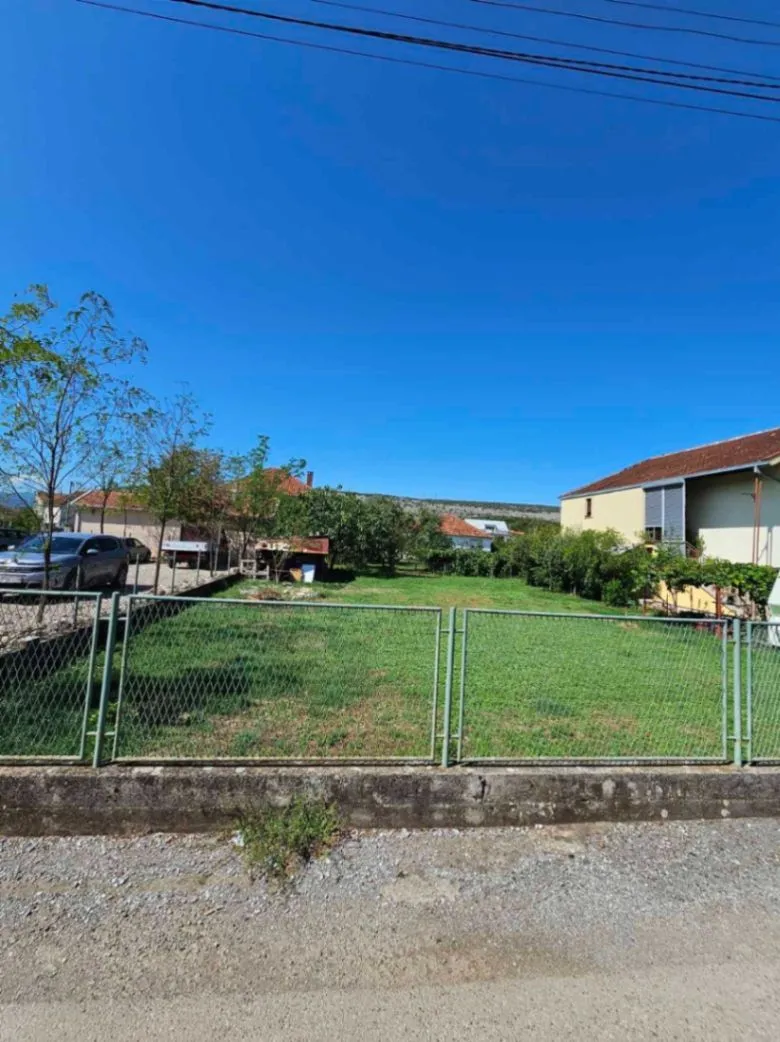 Prodaja, plac, 326m², Tološi, Podgorica