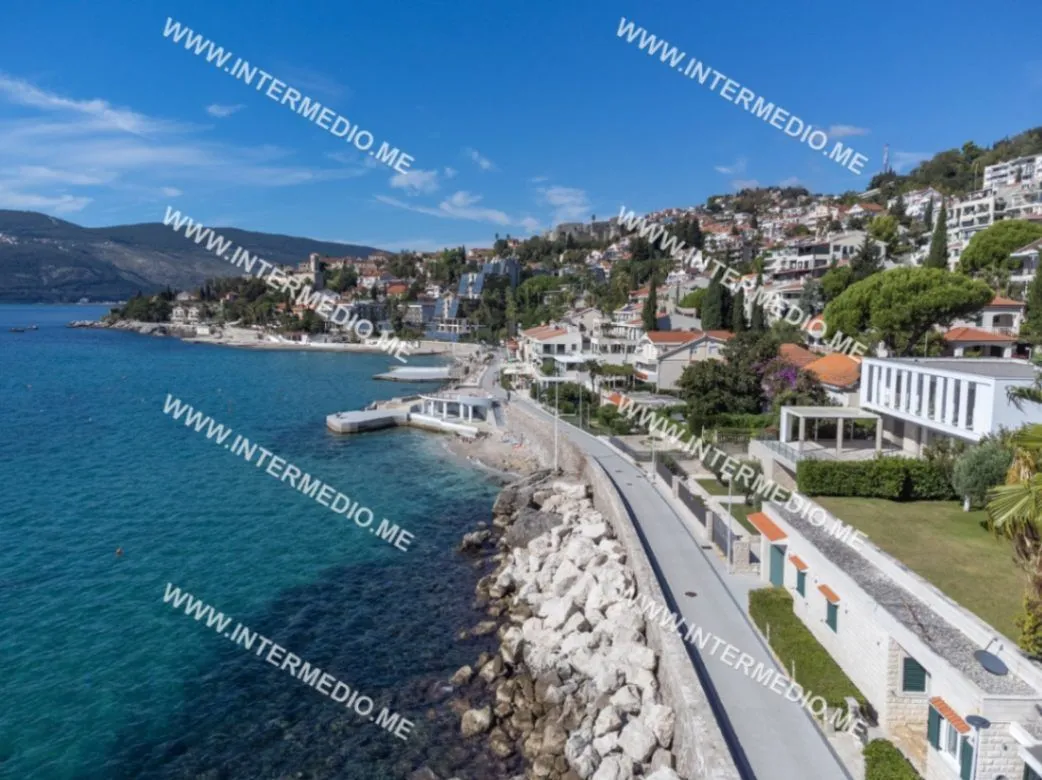 Sale, house, 141m², Savina, Herceg Novi