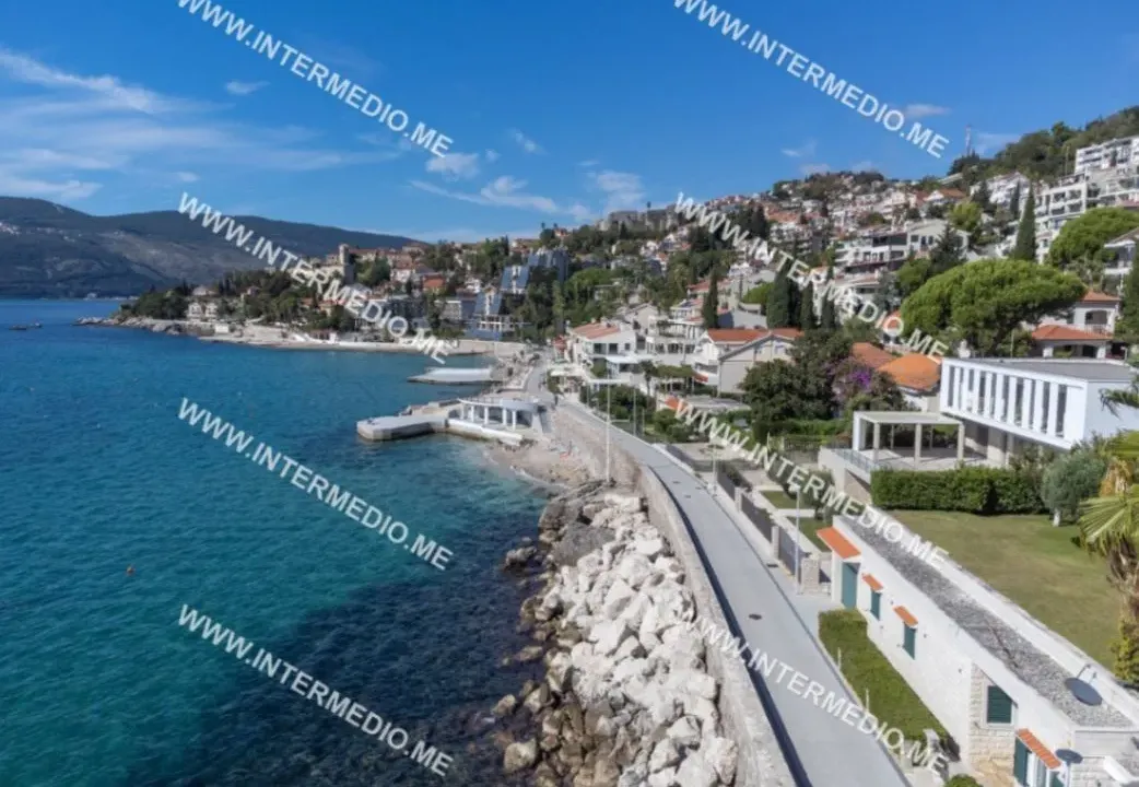 Prodaja, kuća, 141m², Savina, Herceg Novi