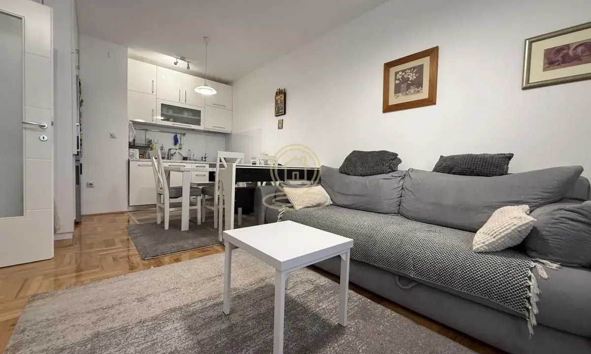 Prodaja, dvosoban stan, 40m², Medijana, Niš