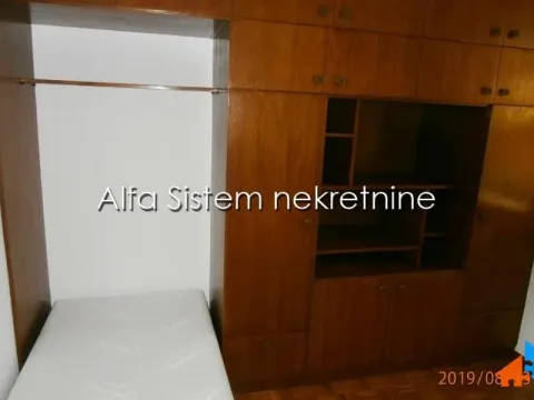 Izdavanje, četvorosoban stan, 120m², Savski Venac, Beograd - image 16