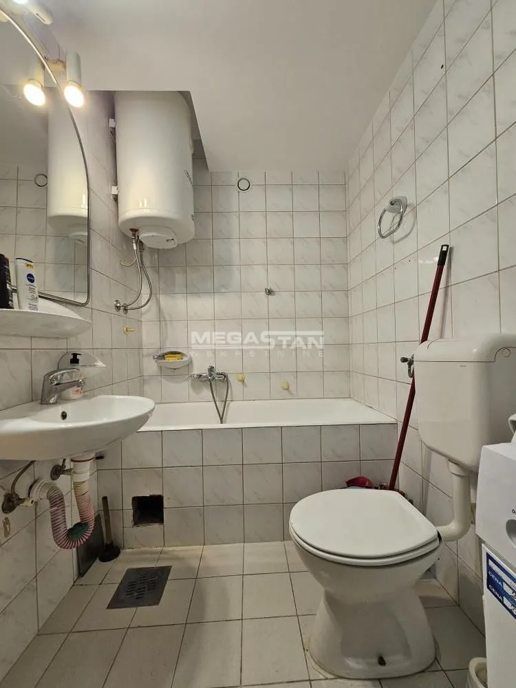 Rent, two bedroom apartment, 53m², Kalenić Pijaca, Vračar Sve Podlokacije