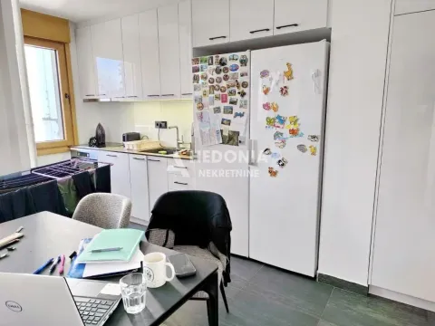 Prodaja, četvorosoban stan, 74m², Stari Grad, Beograd - image 3