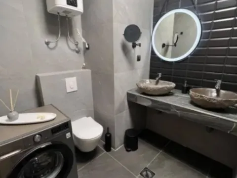 Prodaja, jednosoban stan, 170m², Budva, Crna Gora - image 2