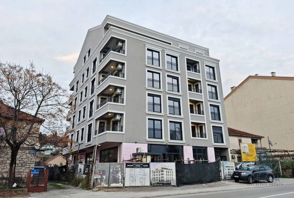 Izdavanje, poslovni prostor, 67m², Preko Morače, Podgorica