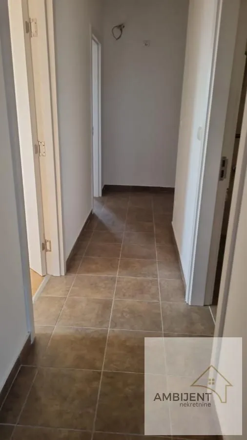Prodaja, četvorosoban stan, 97m², Zvezdara Sve Podlokacije, Beograd