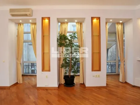 Izdavanje, poslovni prostor, 160m², Stari Grad, Beograd - image 19