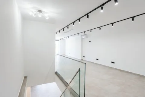 Rent, office space, 132m², Budva, Crna Gora - image 6