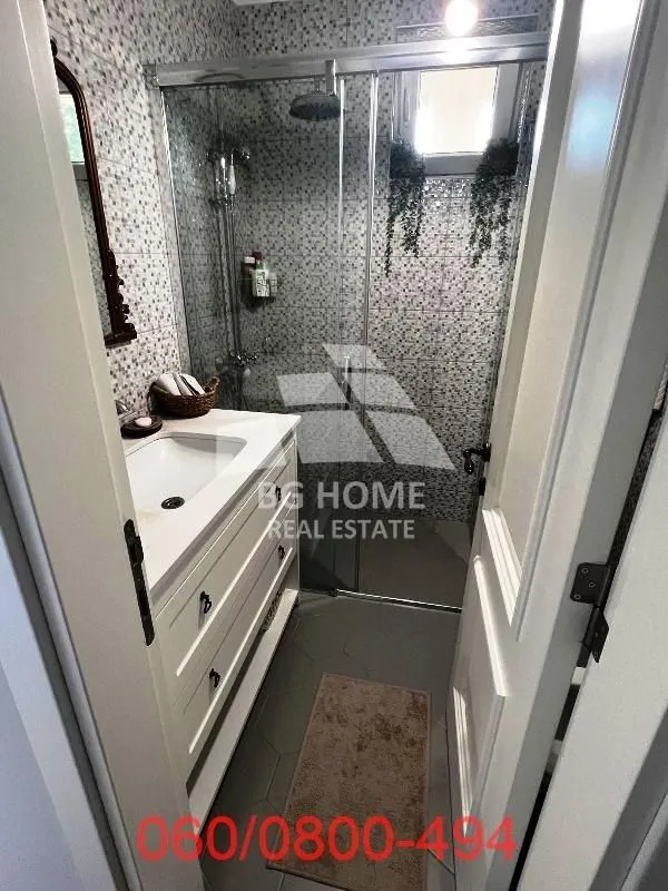 Prodaja, kuća, 290m², Radiofar, Surčin