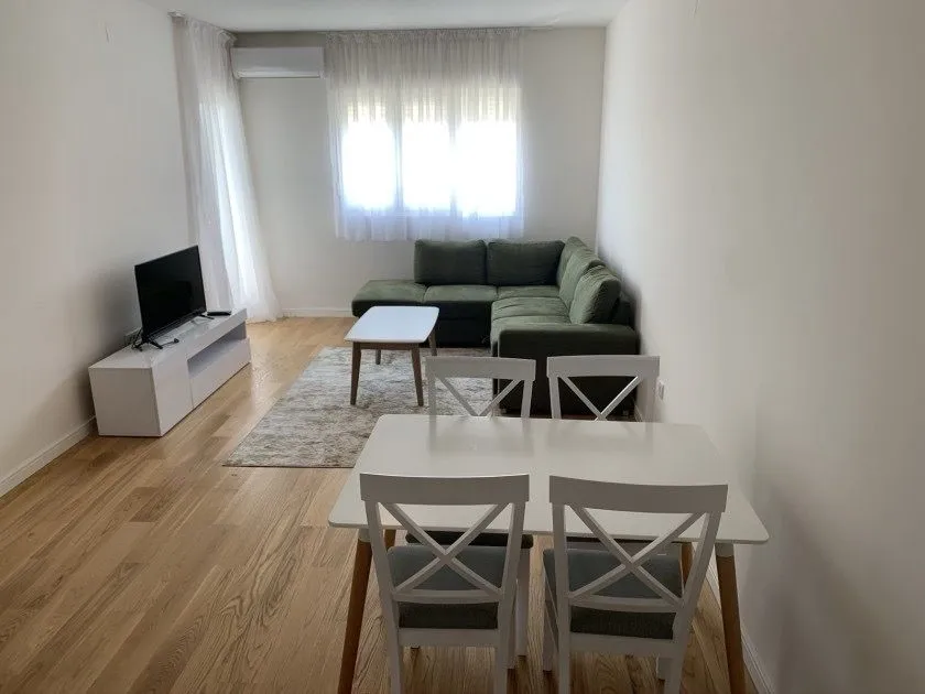 Rent, one bedroom apartment, 49m², Central Point, Podgorica