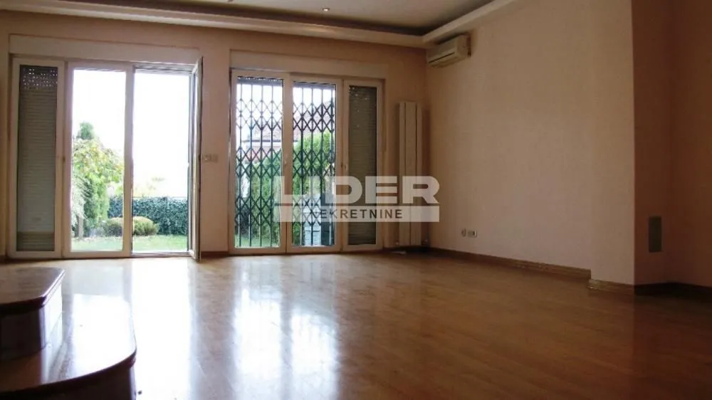 Sale, house, 215m², Savski Venac, Beograd