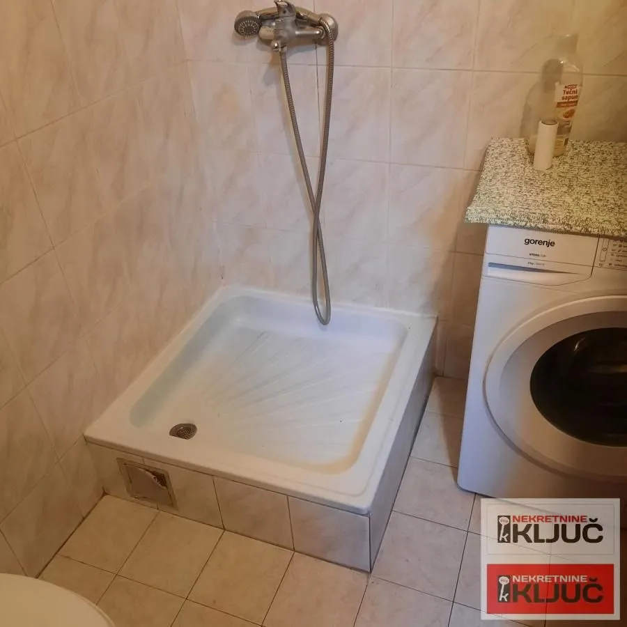 Izdavanje, garsonjera, 20m², Centar, Novi Sad