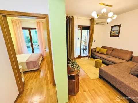 Sale, three bedroom apartment, 120m², Petrovac, Budva - image 5