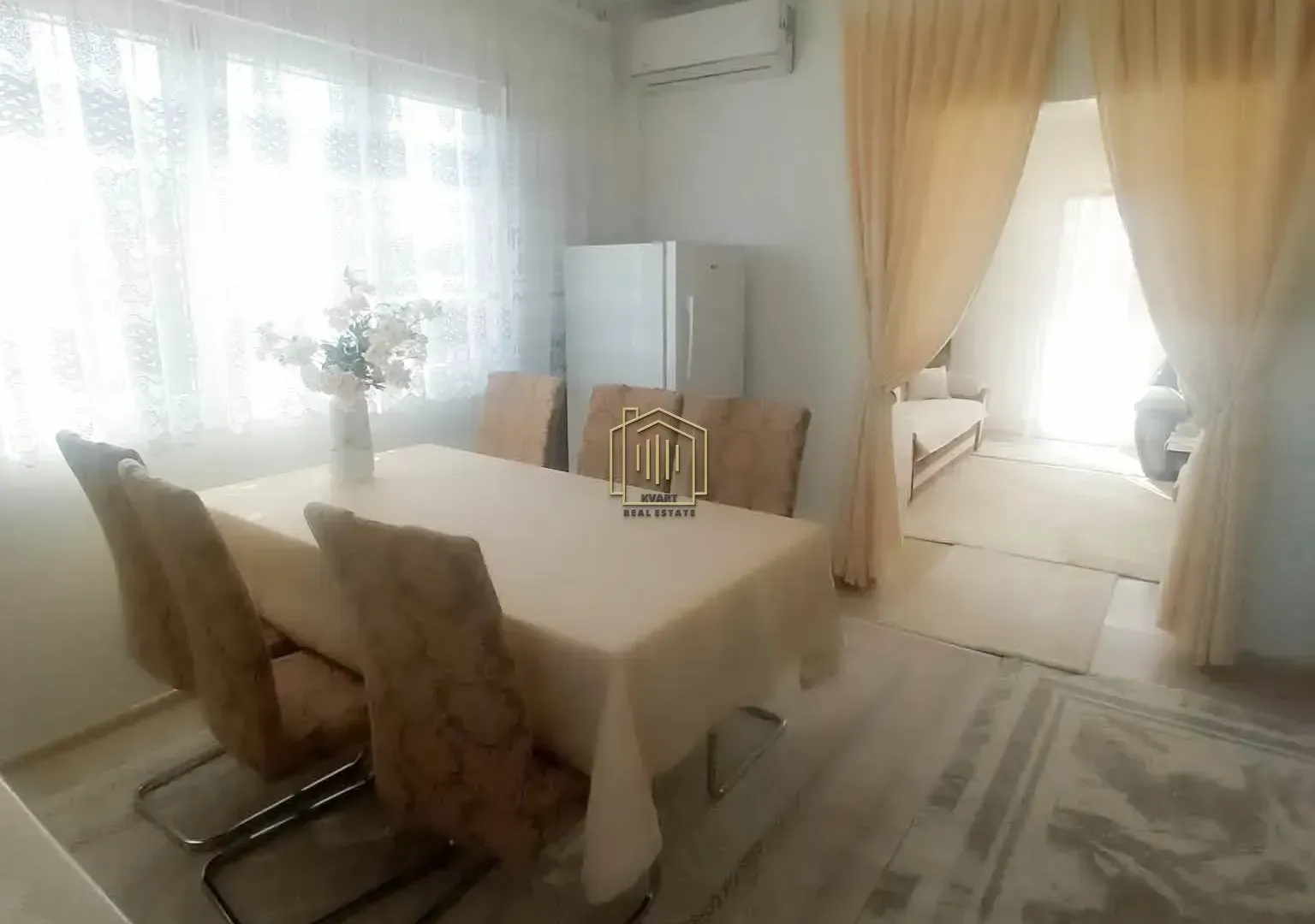 Izdavanje, dvosoban stan, 104m², Tološi, Podgorica