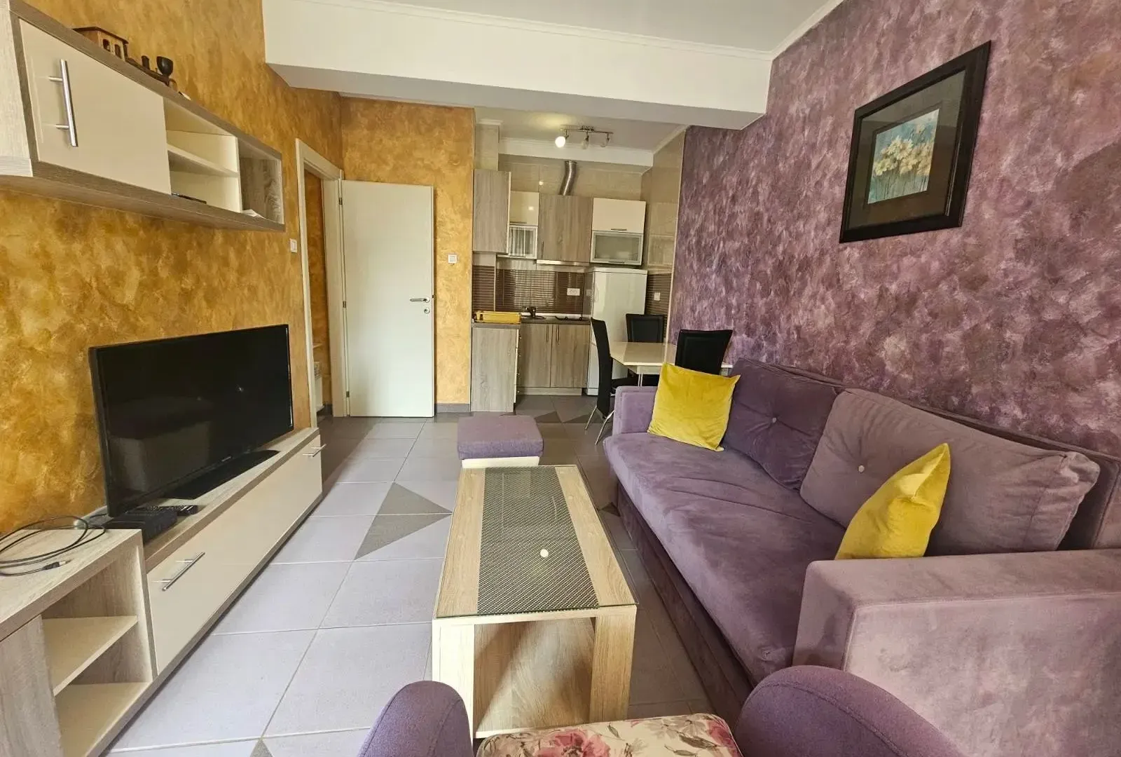 Daily-rent, one bedroom apartment, 40m², Budva okolina, Budva