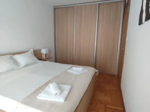 Rent, one bedroom apartment, 50m², Babilonija, Budva - image 7