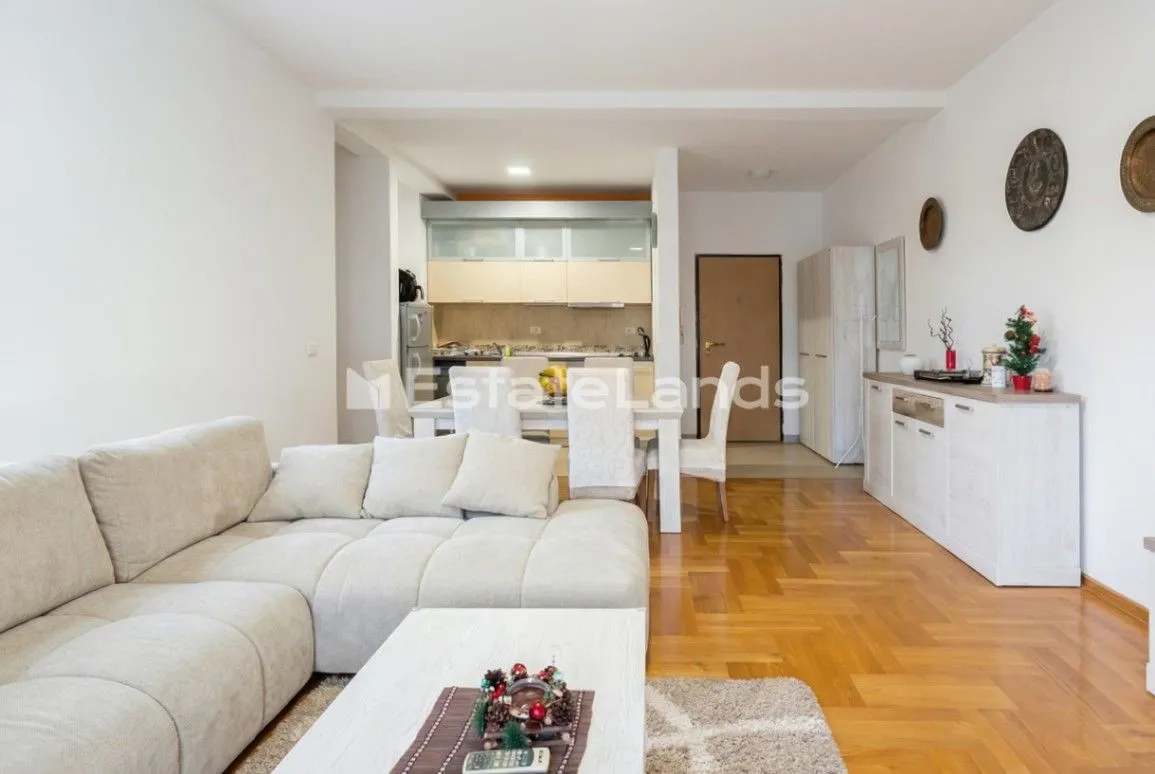 Izdavanje, jednosoban stan, 84m², Bonići, Tivat