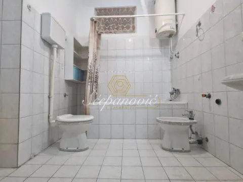 Rent, office space, 84m², Centar, Novi Sad - image 12