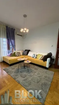 Izdavanje, dvosoban stan, 70m², Preko Morače, Podgorica - image 2