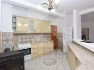 Rent, four bedroom apartment, 150m², Stari Aerodrom, Podgorica - image 4